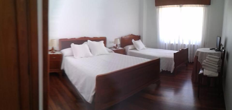 Hostal Pumar Santiago de Compostela Room photo